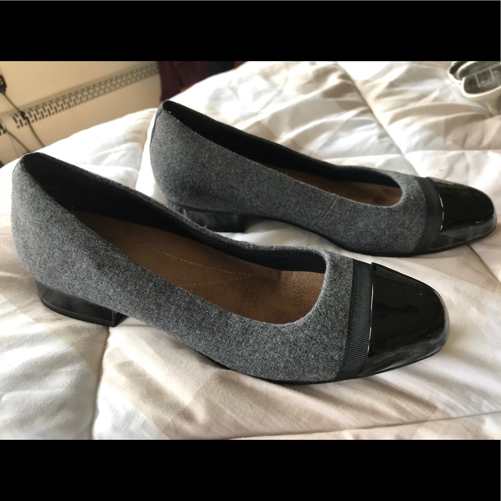 Clark’s Artisan Gray Fabric Shoes